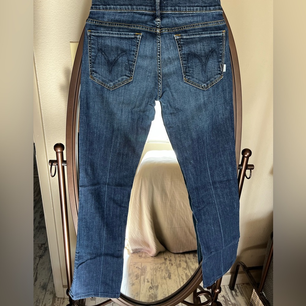 Mother The Runaway in Flowers from the storm wash size 30